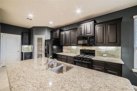 4004 Stone Trail Drive, Denton
