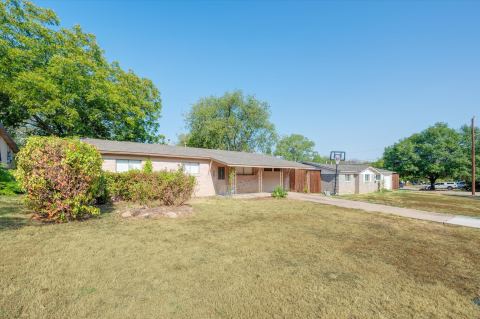 1902 Alan A Dale Road, Arlington, TX 76013 — photo 2