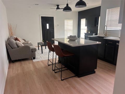 209 Kerby Street, Arlington, TX 76013 — photo 2