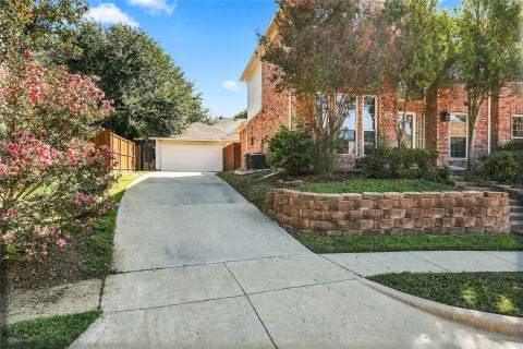 202 Devonshire Court, McKinney, TX 75071 — photo 2