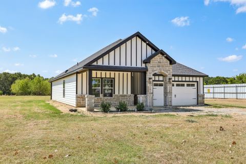 592 VZ County Road 2430, Mabank