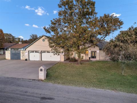 2801 Weylene Paseo, Granbury, TX 76049 — photo 2