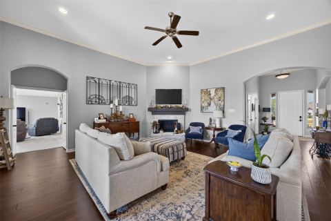 225 Diamond Rose Drive, Burleson, TX 76028 — photo 2