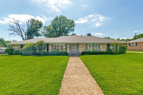 2500 Brookhaven Drive, Denison