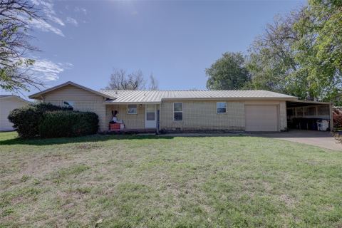 901 Elizabeth Boulevard, Granbury