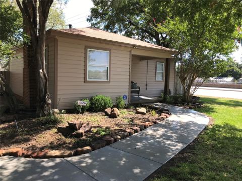 2521 Littlepage Street, Fort Worth, TX 76107 — photo 2