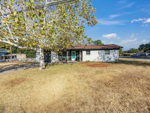 1306 Hulme Street, Bowie, TX 76230 — photo 2