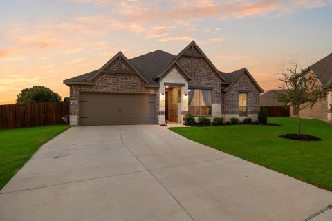 1802 Golden Meadow Court, Cleburne, TX 76033 — photo 2