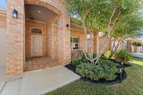 15736 Redgrave Drive, Fort Worth, TX 76247 — photo 2