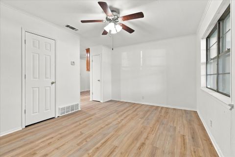 704 Pershing Drive, Denton, TX 76209 — photo 2