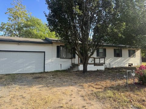 309 McDaniel, Mineola, TX 75773 — photo 2