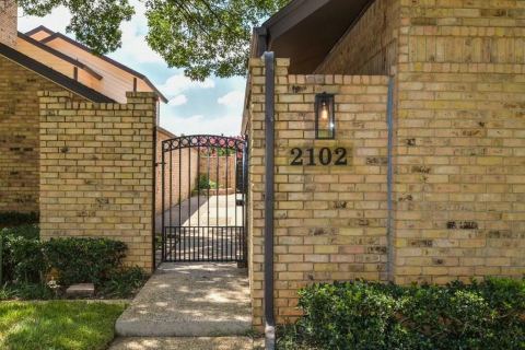 2102 Winter Sunday Way, Arlington