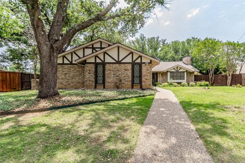2604 Twinpost Court, Irving, TX 75062 — photo 2
