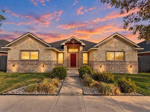 208 Church Avenue, Waco