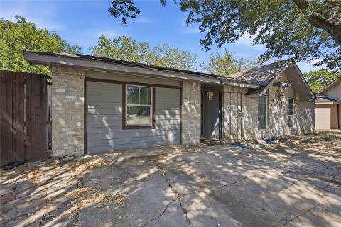 3156 Abbey Road, Carrollton, TX 75007 — photo 2