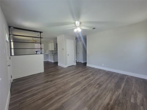 829 E Mustang Street, Crowley, TX 76036 — photo 2