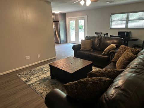 829 N Charlotte Avenue, Stephenville, TX 76401 — photo 3