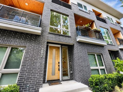 2620 Valley View Lane 202, Farmers Branch