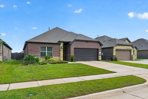 7815 Cottonwood Drive, Greenville