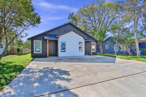 720 W Texas Street, Denison, TX 75021 — photo 2