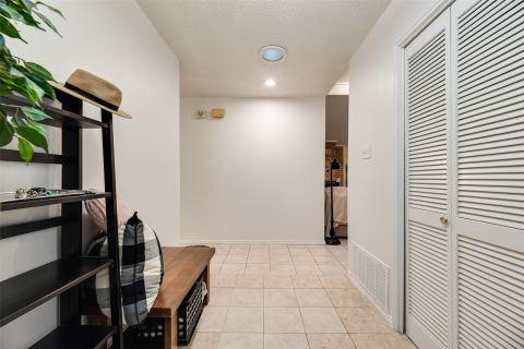 1801 Woodview Court, Grand Prairie, TX 75050 — photo 3