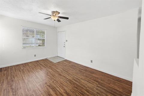 2641 Canberra Court, Fort Worth, TX 76105 — photo 3