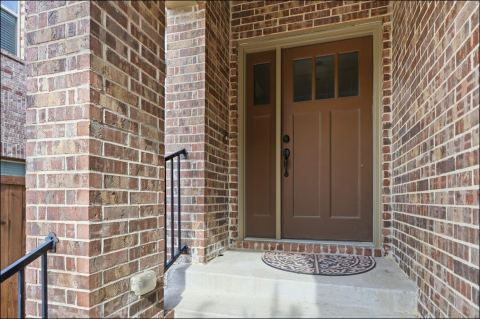 555 Waterloo Drive, Lewisville, TX 75067 — photo 3