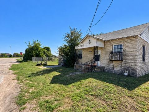 207 E Church Street, Waco, TX 76704 — photo 2