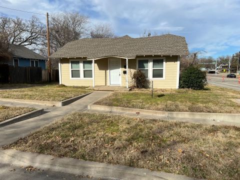 500 W Parkway Street 2, Denton
