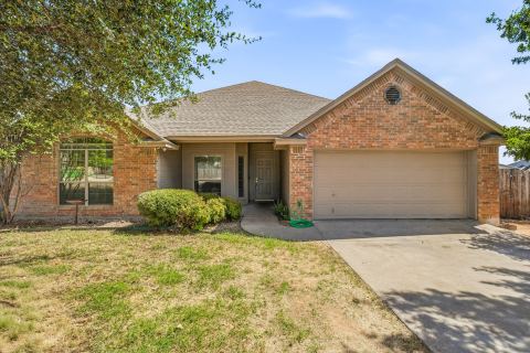 914 Winding Road, Granbury