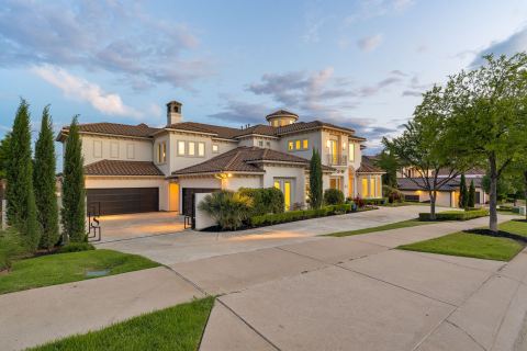 1013 Excalibur Boulevard, Lewisville, TX 75056 — photo 2