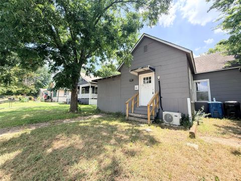 1324 W Morton Street, Denison, TX 75020 — photo 2