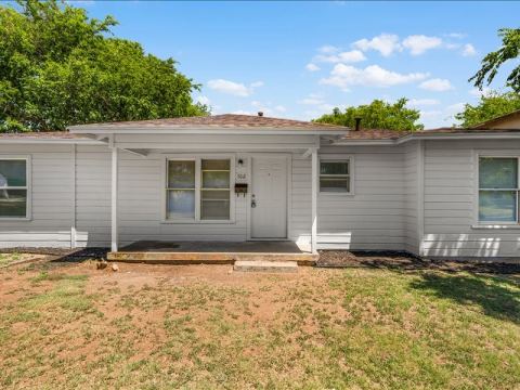 708 Race Street, Crowley, TX 76036 — photo 2