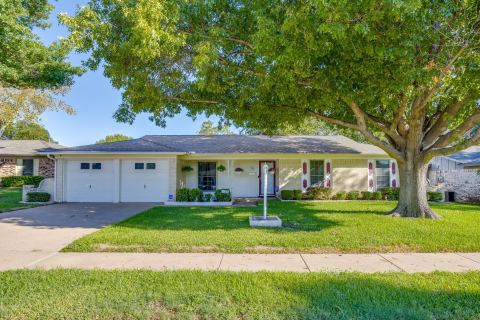 1512 Lamplighter Lane, Edgecliff Village