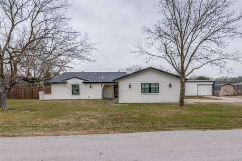 1055 Wright Street, Terrell, TX 75160 — photo 2