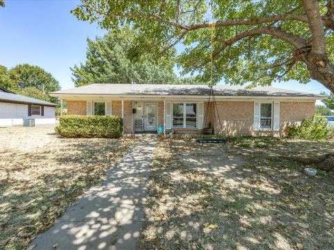 100 NW Jill Ann Drive, Burleson