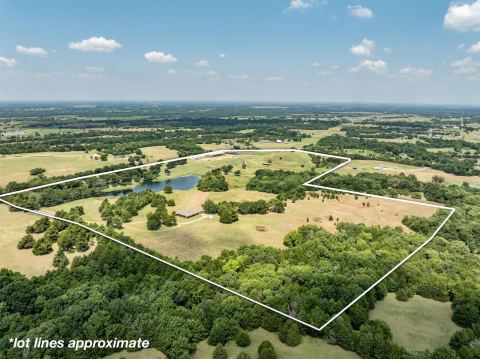 3800 County Road 660, Farmersville