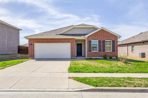 821 Cherry Blossom Street, Anna