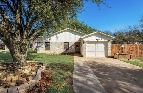 11218 Golden Triangle Circle, Fort Worth, TX 76244 — photo 2