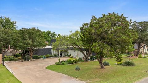 5007 Comanche Drive, Granbury, TX 76049 — photo 2