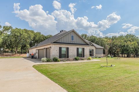 113 Oaks Springs Lane, Weatherford, TX 76087 — photo 2