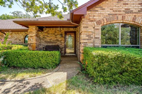 10100 Crestline Trail, Burleson, TX 76028 — photo 3