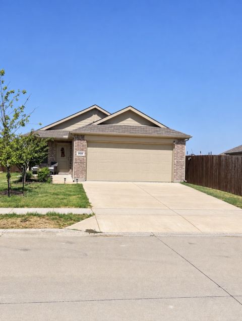 2529 Russell Street, Crandall