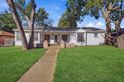 1420 N Shannon Street, Sherman, TX 75092 — photo 2