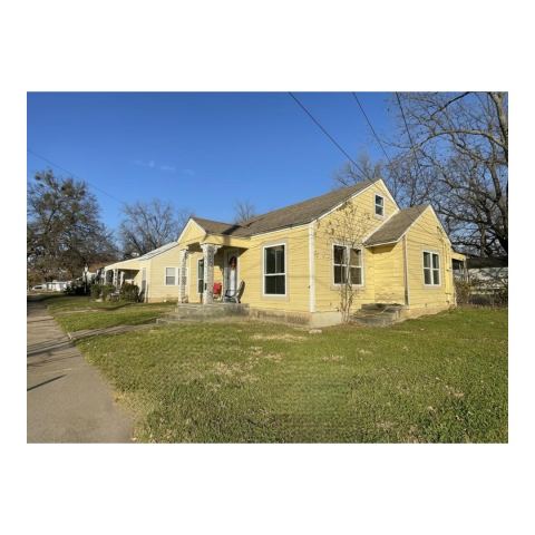 1702 NW 1st Avenue, Mineral Wells, TX 76067 — photo 3