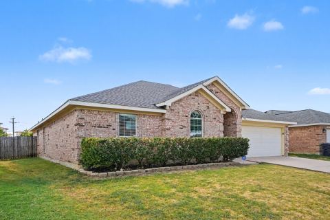 360 Mcmurtry Drive, Arlington, TX 76002 — photo 2