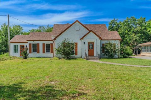 620 Forrester Street, Greenville, TX 75401 — photo 2