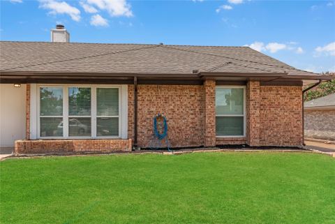 2429 Chestnut Way, Bedford, TX 76022 — photo 2