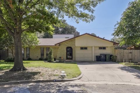 802 Crest Oak Court, Arlington, TX 76012 — photo 2