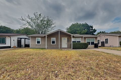 805 Aransas Drive, Euless